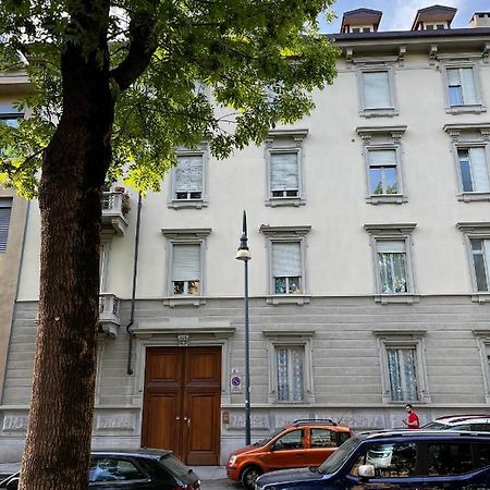 Elegante E Accogliente Appartamento A Torino Екстериор снимка